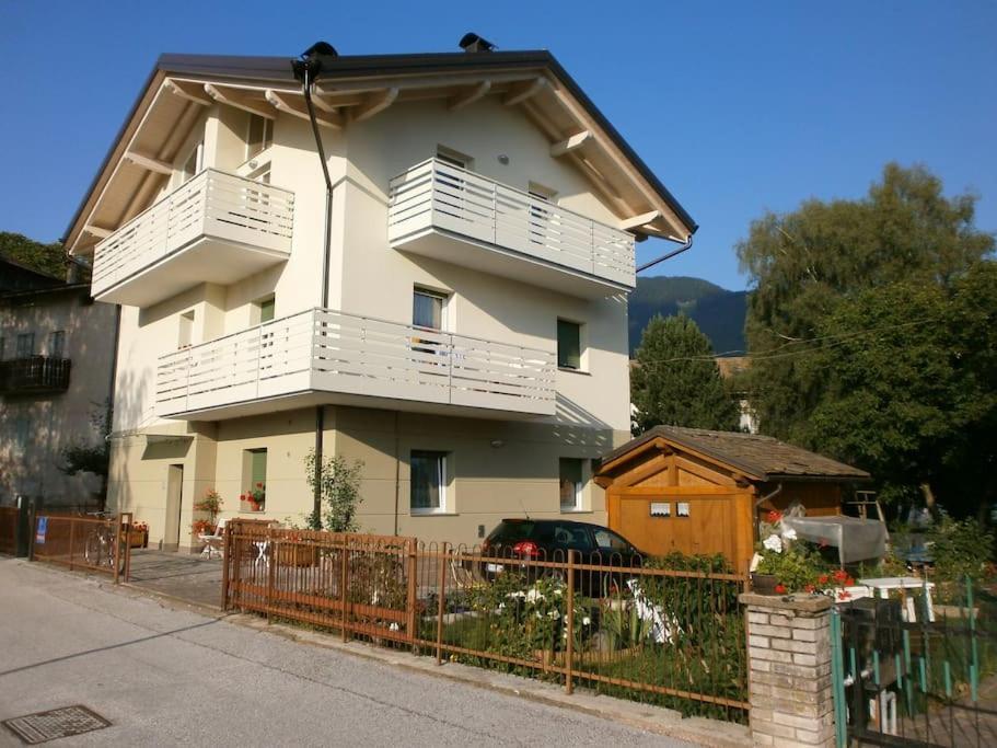 Appartamento Luminoso, Giardino, Vista Dolomiti. Базельга-ді-Піне Екстер'єр фото